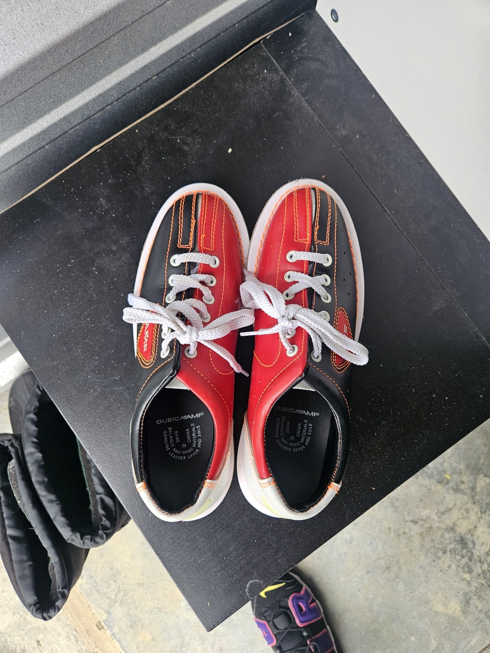 Qubica AMF Premium Leather Bowling Shoes Black Red Men's 6.5 Women's 8 - Picture 5 of 6
